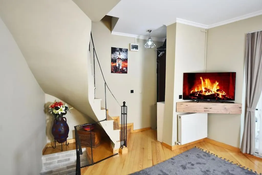 Bonjour Suit Private Triplex Apartment Istanbul